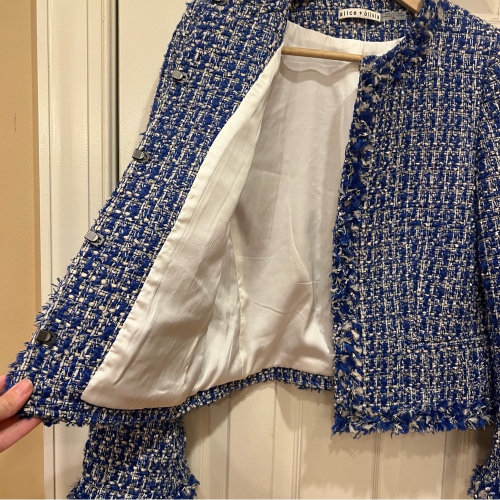 NWOT Alice and Olivia Women’s Kidman Tweed Jacket Blue/White Size Medium - Picture 4 of 7